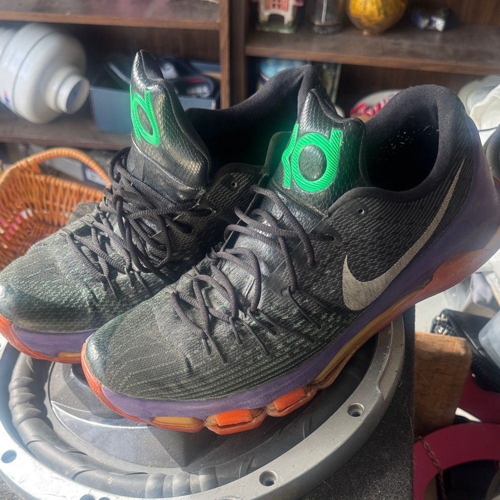 Nike Black and Green Sneakers